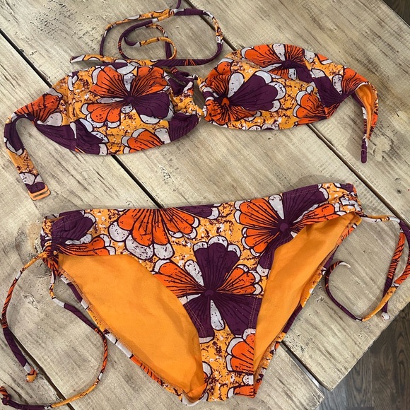 ☀️ SWIMSUIT BUNDLE SALE!! 11 Swimsuits + a FREE coverup! SUMMER SALE! ☀️ - Picture 3 of 12